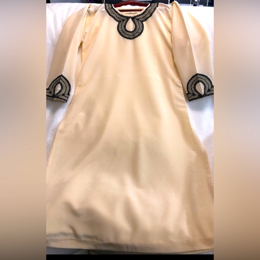 Pakistani three pieces Embroidered shalwar Kameez and dupatta dress.
